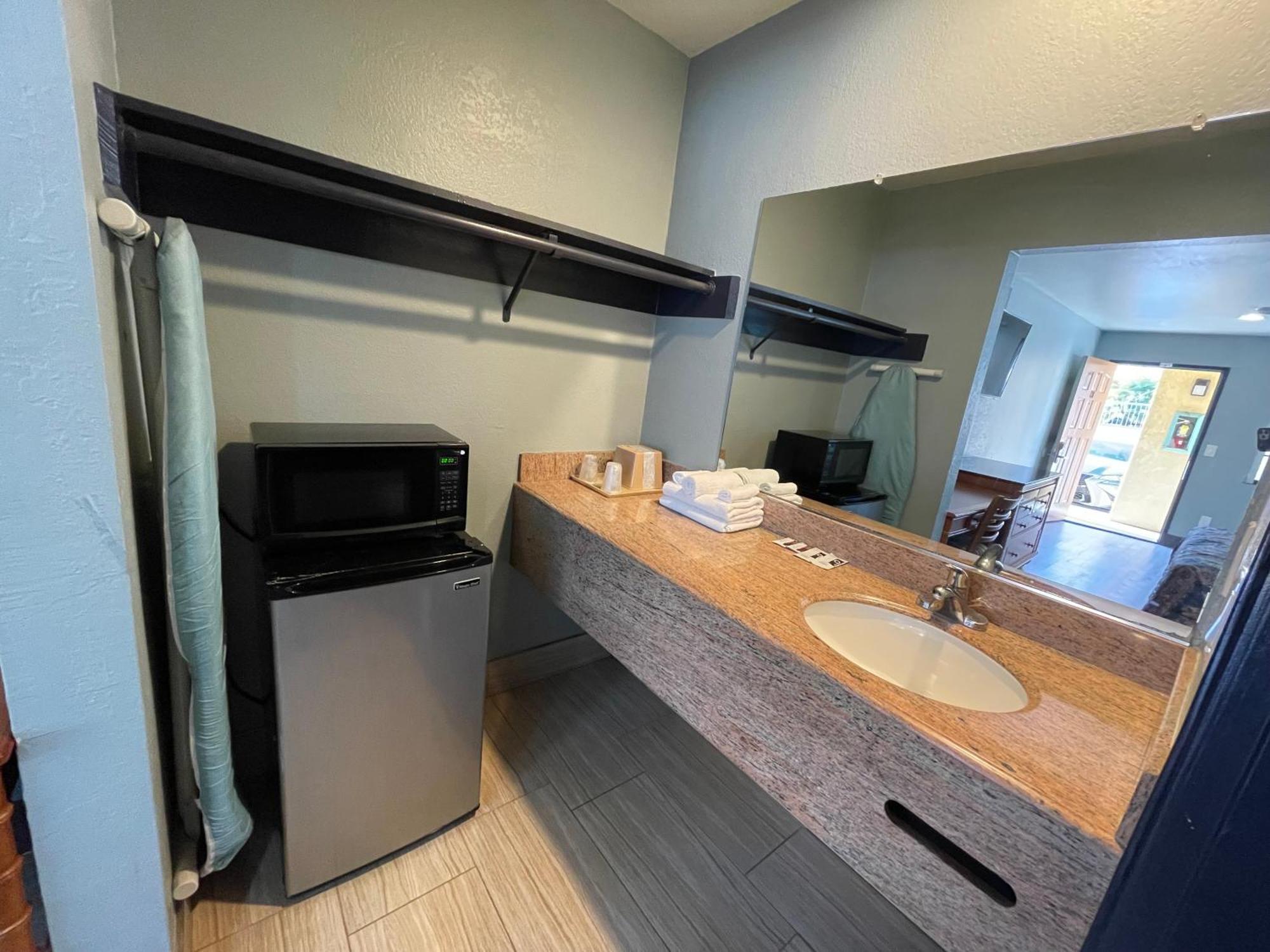 Travelers Inn Castro Valley Eksteriør bilde